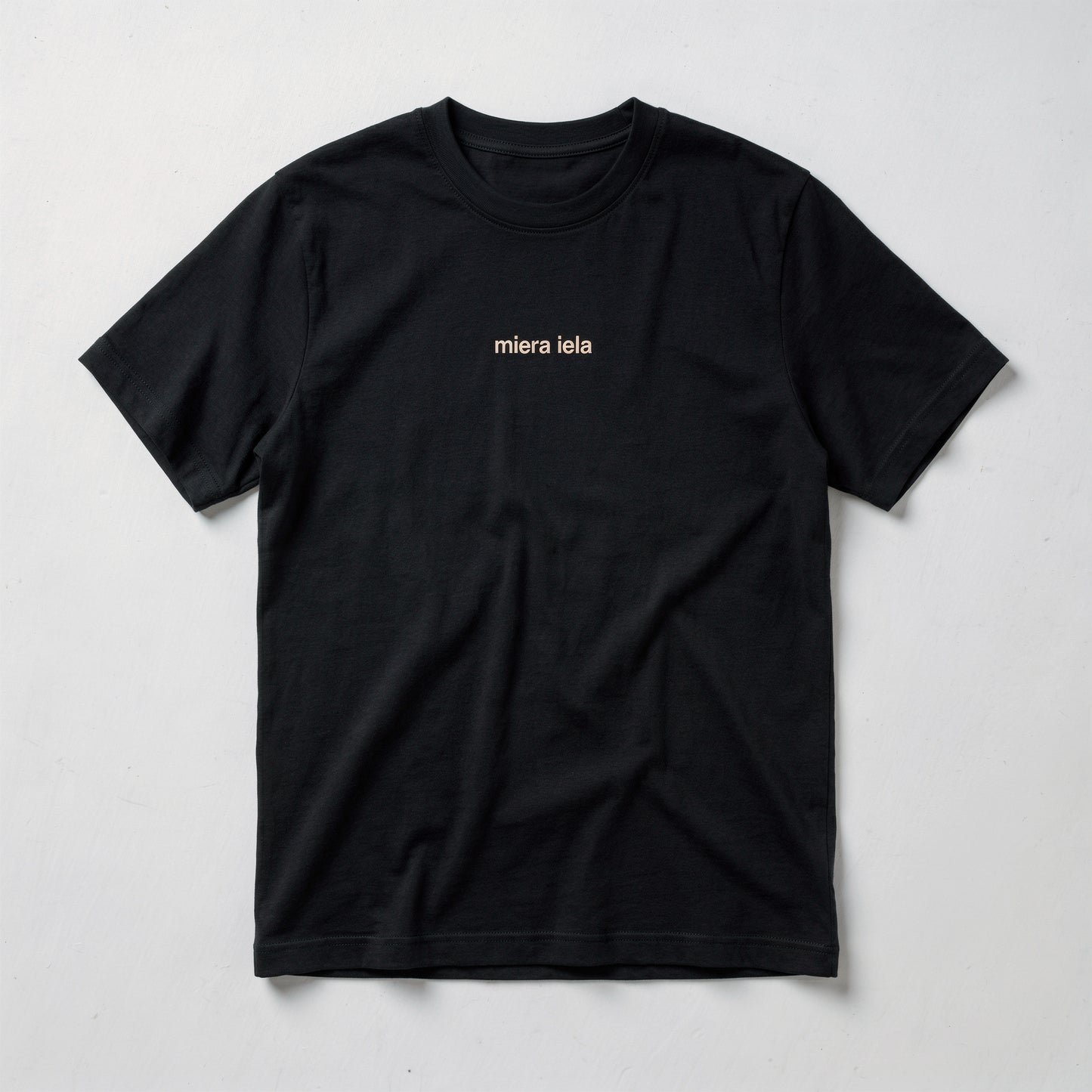 Miera iela - Unisex T-Krekls (Melns)